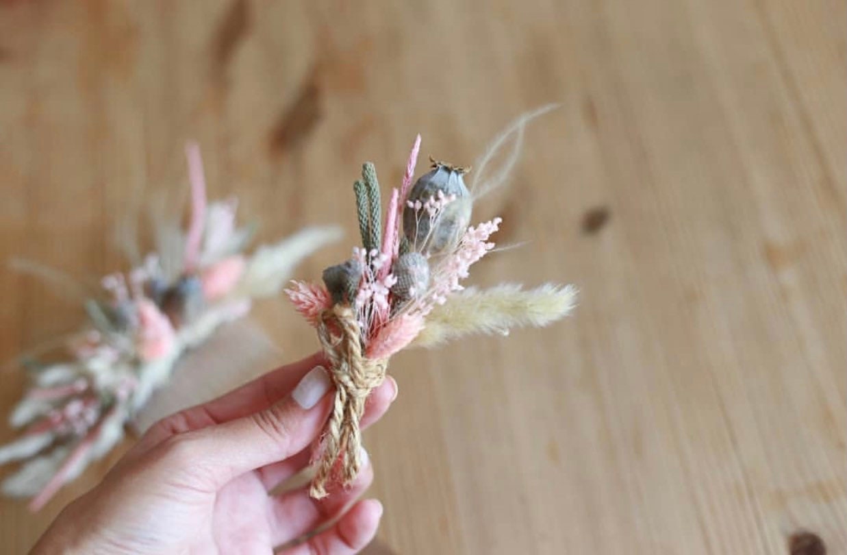 Bridal Hair Comb/Bridesmaids Gift/Hair pin/ Floral Pin/ Floral Headband/Dried Flower/Floral Comb/Blush Flower