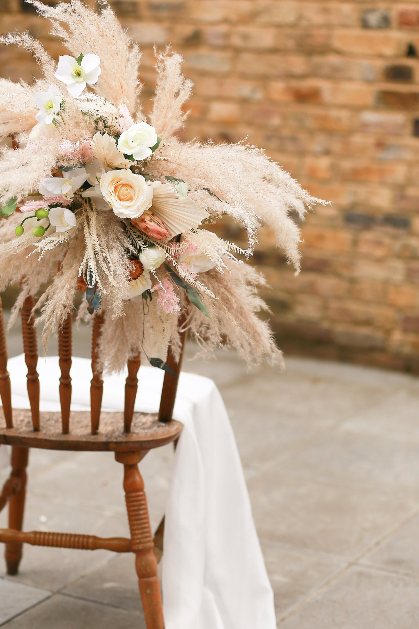 Wedding Decoration/Wedding Archway Flower/Wedding Corner Swag/Bridal Shower Decor/Pampas Grass Arrangement/Floral Arrangement