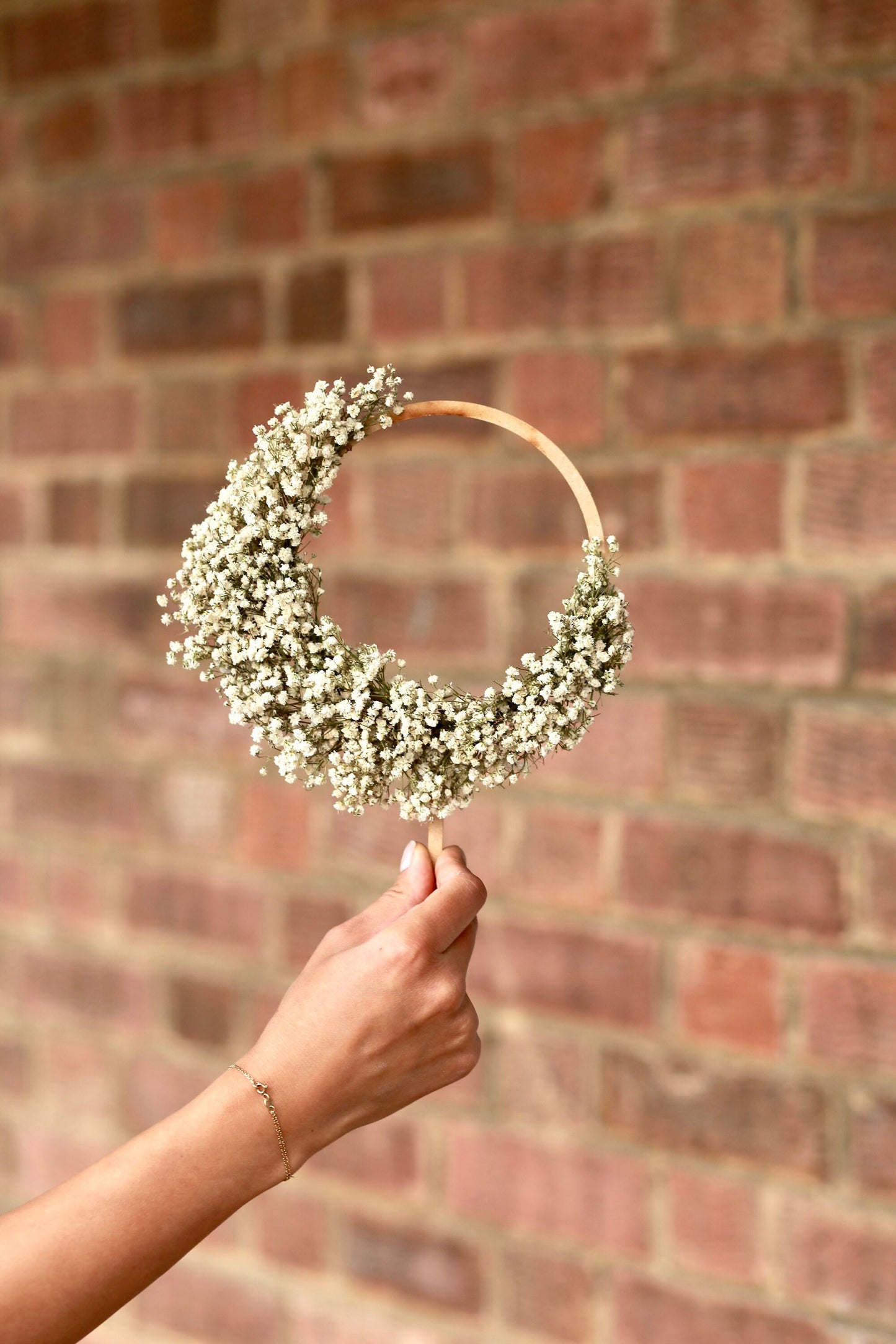 Dried Baby’s Breath Cake Topper