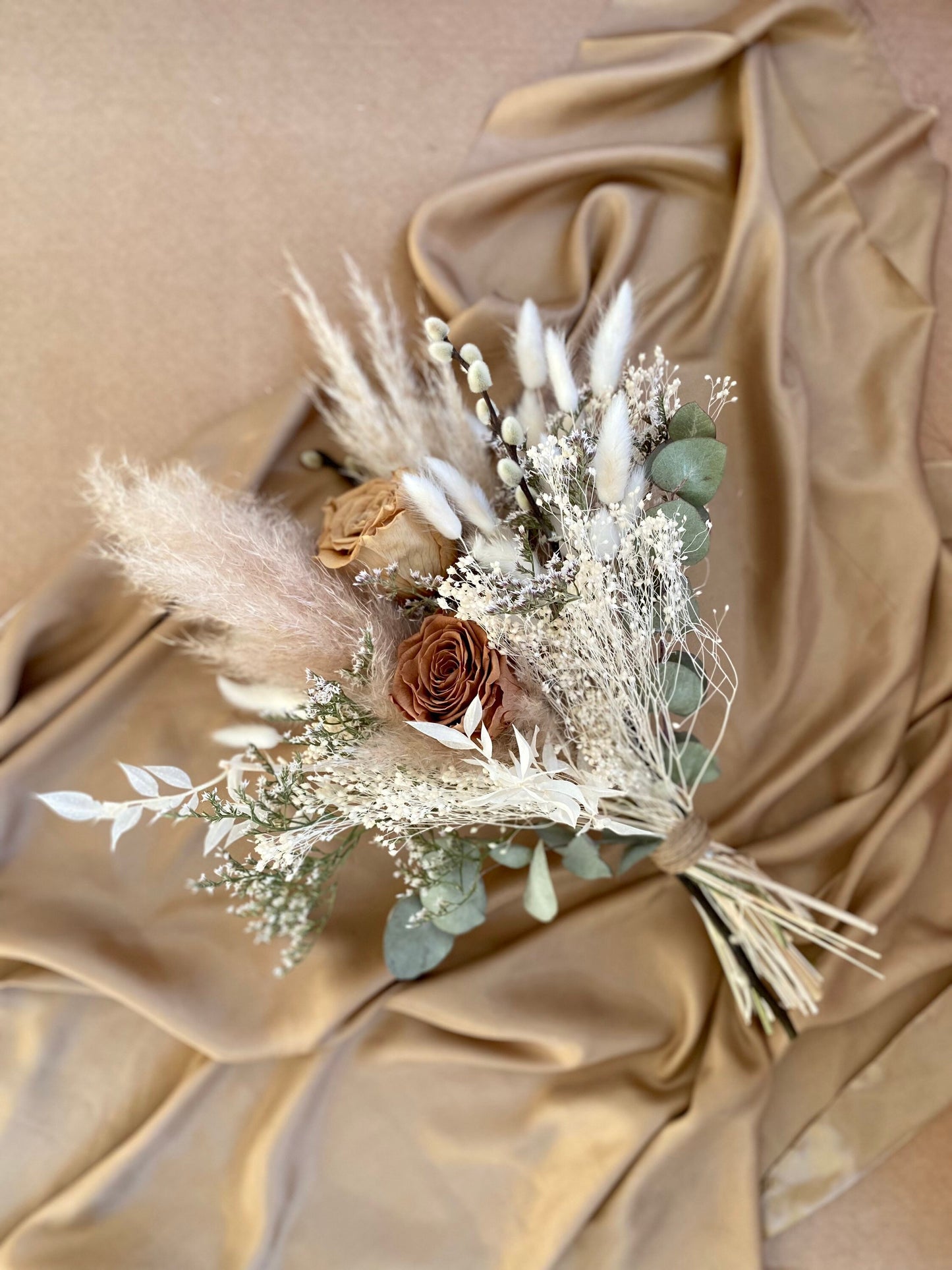 Neutral Nude Tone Bridal Bouquet