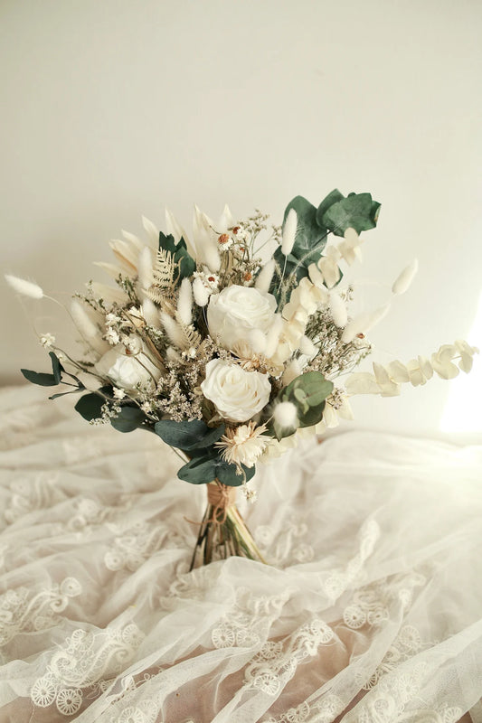White Preserved Rose Bridal Bouquet / Bridesmaid Ivory& Green Bouquet/ Boho Wedding flowers/Dried Flowers/ Rustic Wedding Flower