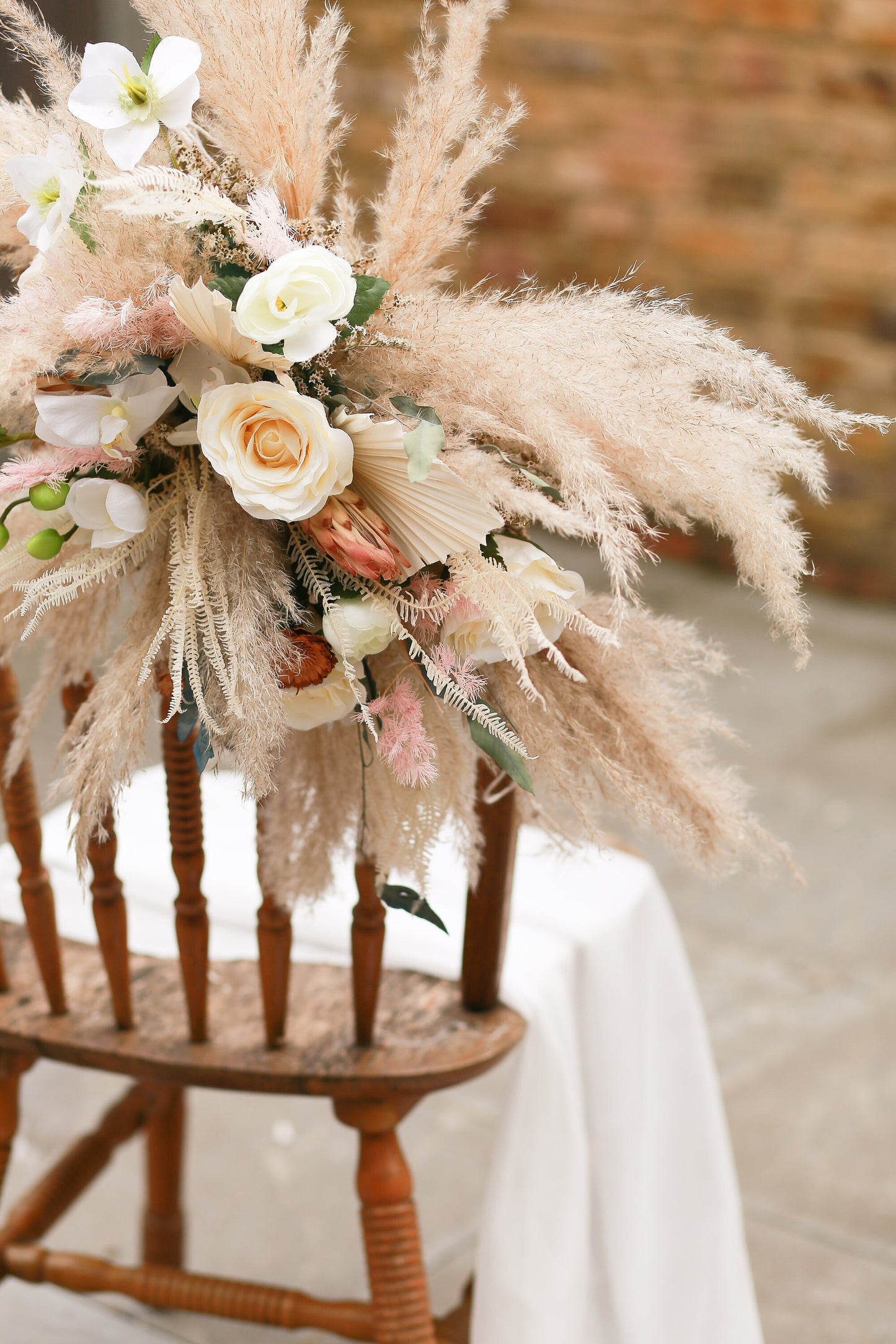 Wedding Decoration/Wedding Archway Flower/Wedding Corner Swag/Bridal Shower Decor/Pampas Grass Arrangement/Floral Arrangement