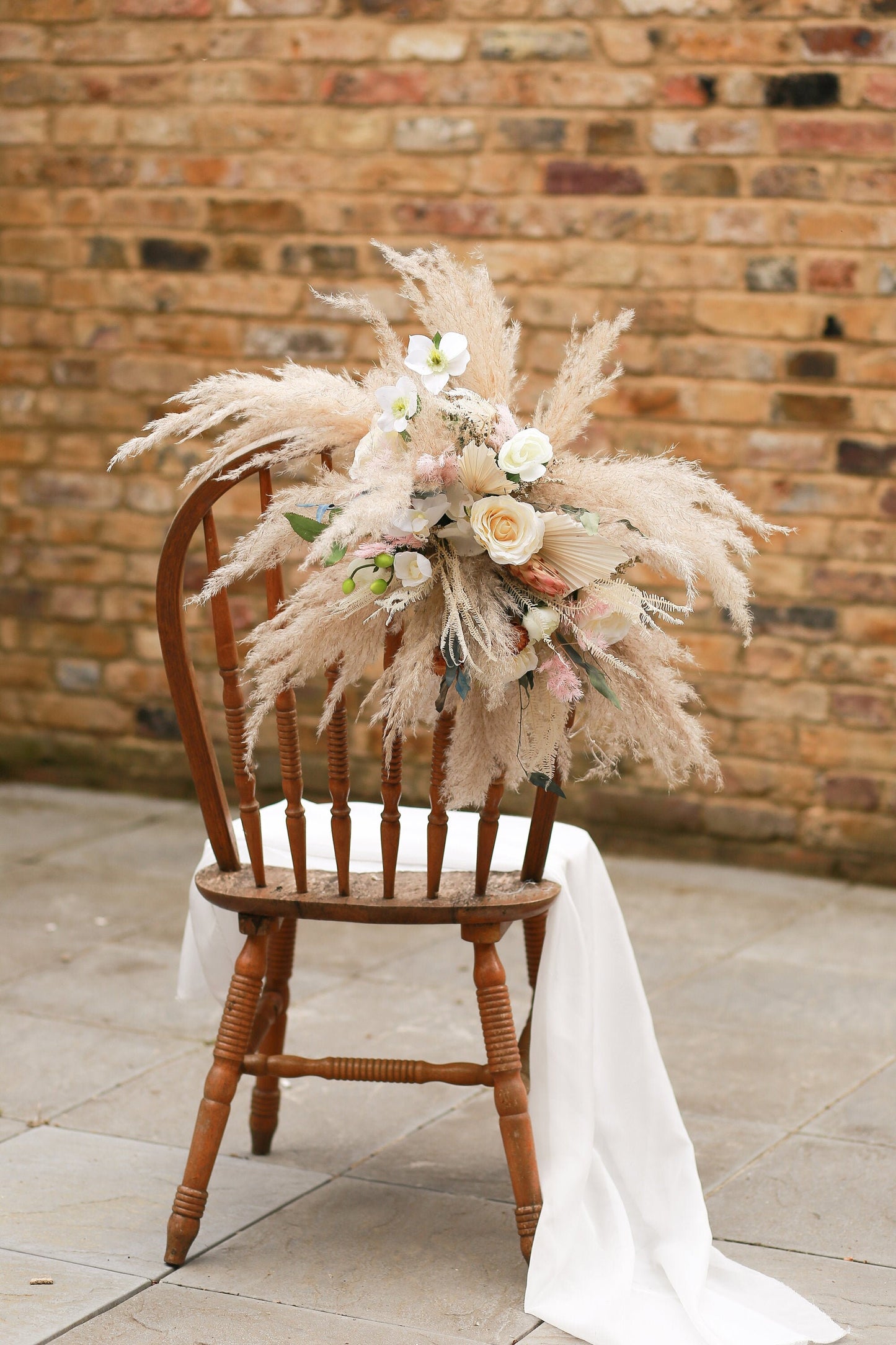 Wedding Decoration/Wedding Archway Flower/Wedding Corner Swag/Bridal Shower Decor/Pampas Grass Arrangement/Floral Arrangement