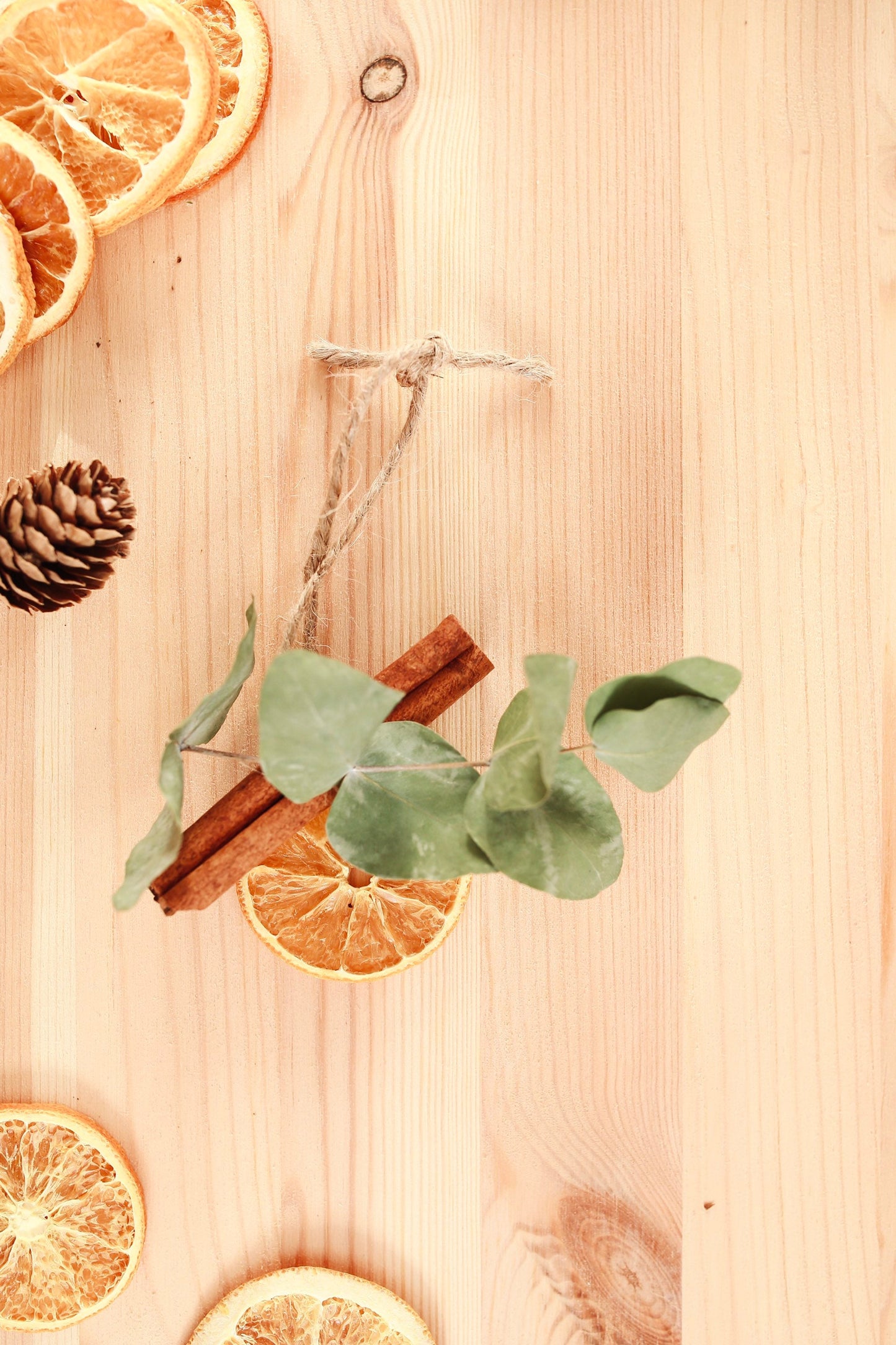 Dried Orange Cinnamon Eucalyptus for Christmas Tree Decorations | Xmas Craft | Christmas Table Decor | Xmas Gift Wrapping idea|