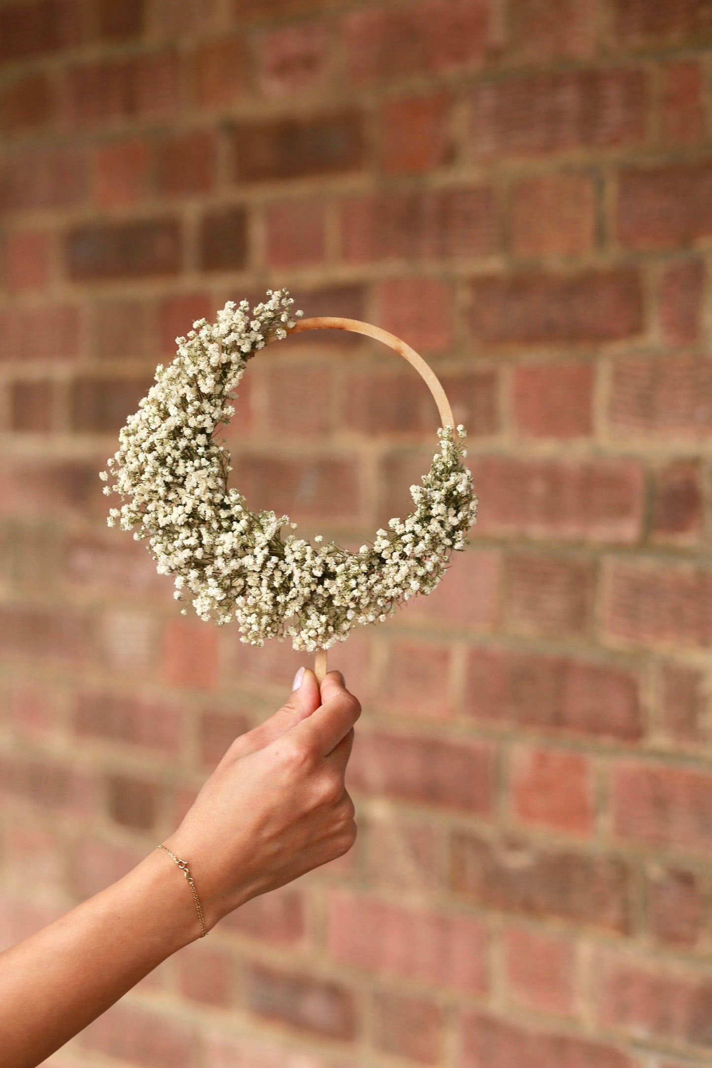 Dried Baby’s Breath Cake Topper