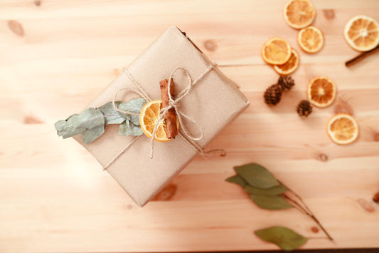 Dried Orange Cinnamon Eucalyptus for Christmas Tree Decorations | Xmas Craft | Christmas Table Decor | Xmas Gift Wrapping idea|