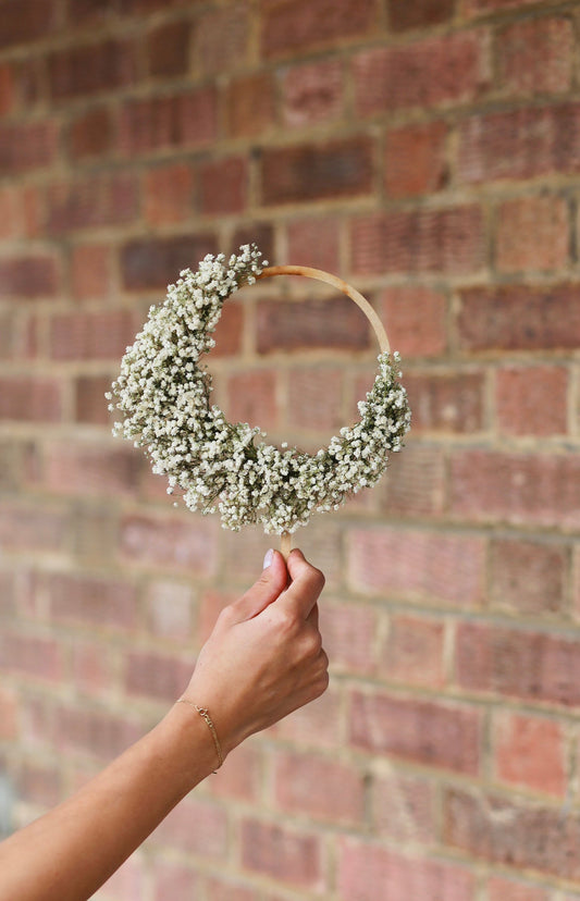 Dried Baby’s Breath Cake Topper