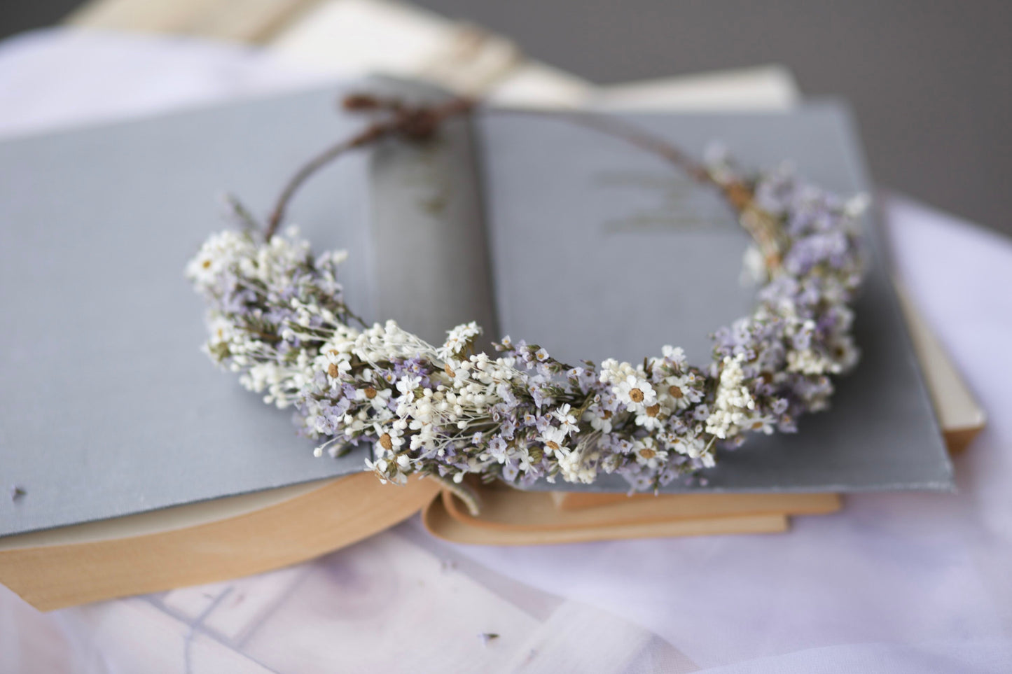 Lavender Colour Limonium and Bleached Gypsophila Dried Daisy Hair Wreath