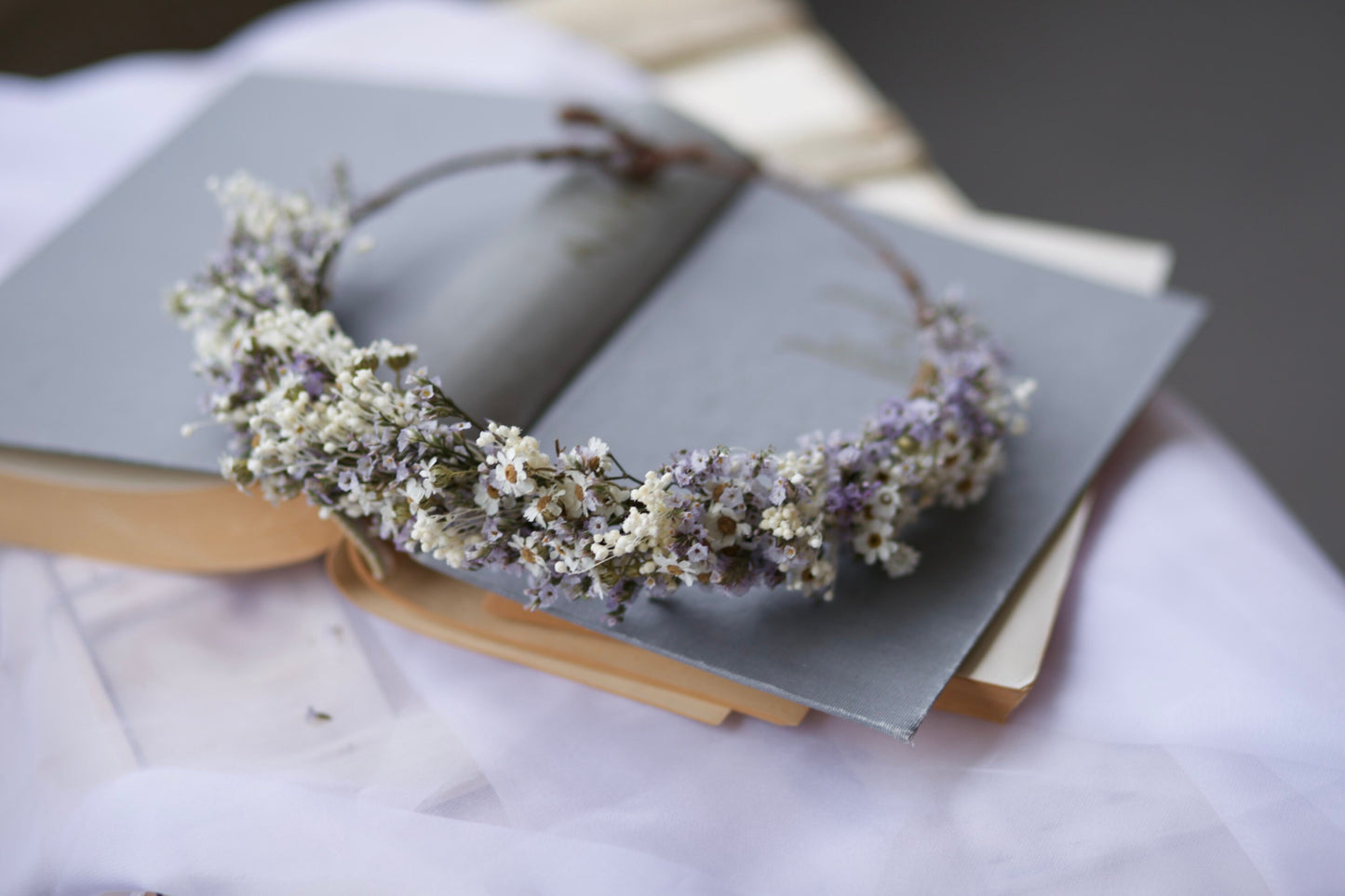 Lavender Colour Limonium and Bleached Gypsophila Dried Daisy Hair Wreath