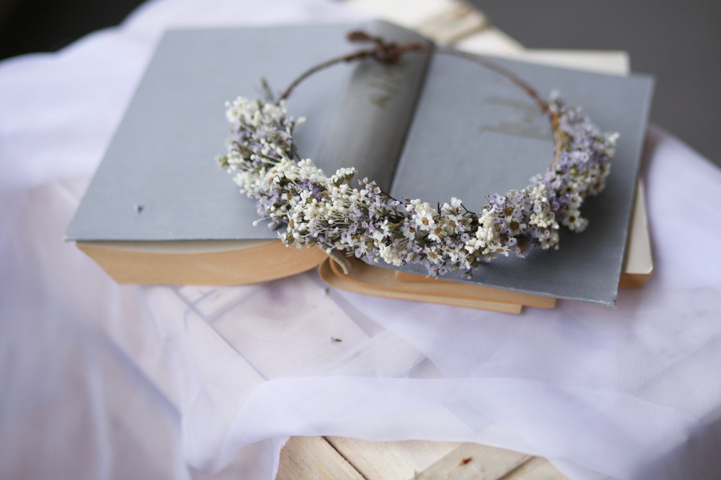 Lavender Colour Limonium and Bleached Gypsophila Dried Daisy Hair Wreath