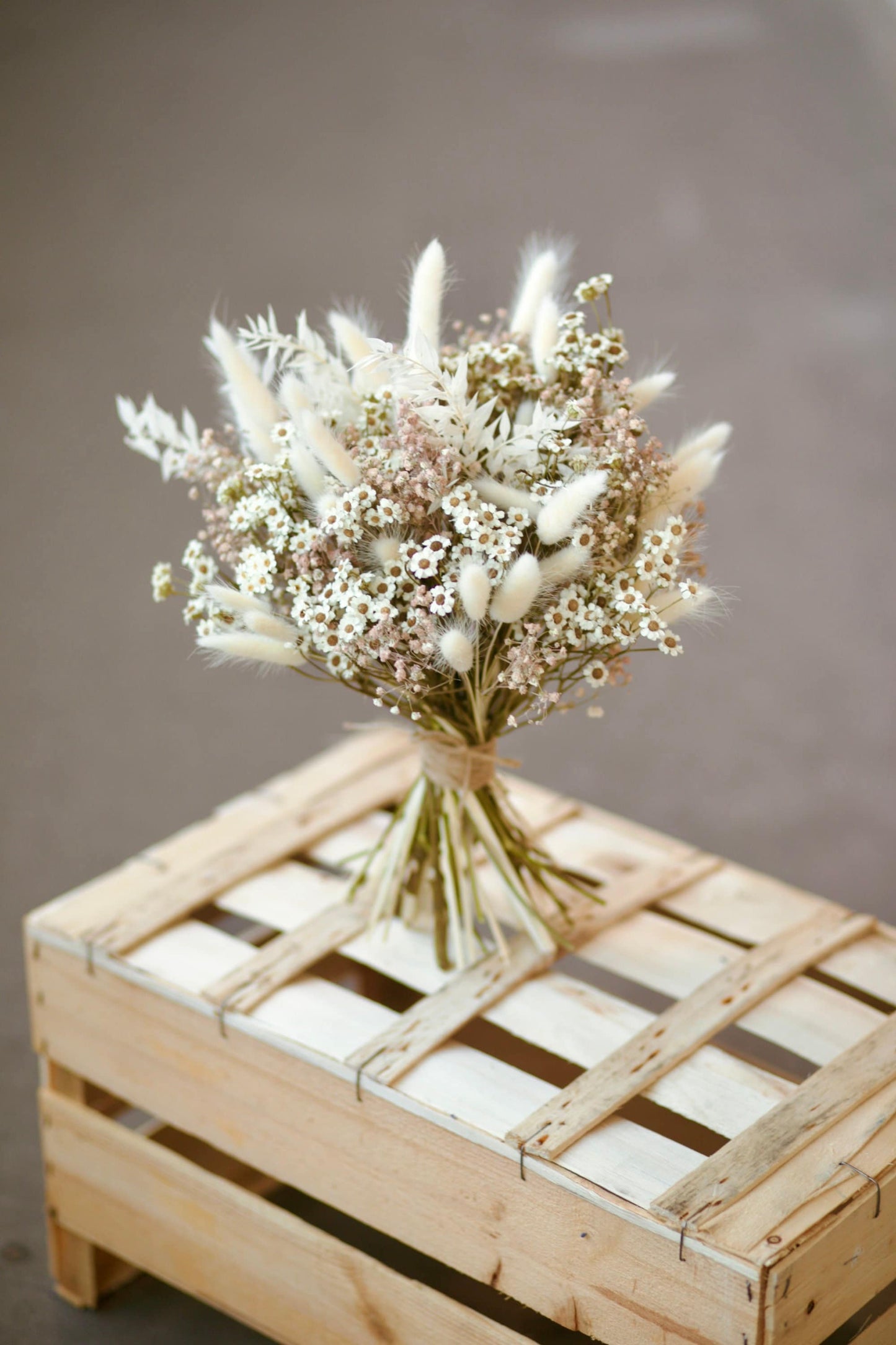 Dried flower Bridal bouquet,Dried Daisy and Dusty Pink,Rustic Wedding flower ,Dried boutonniere,Dried Flower Boho wedding,