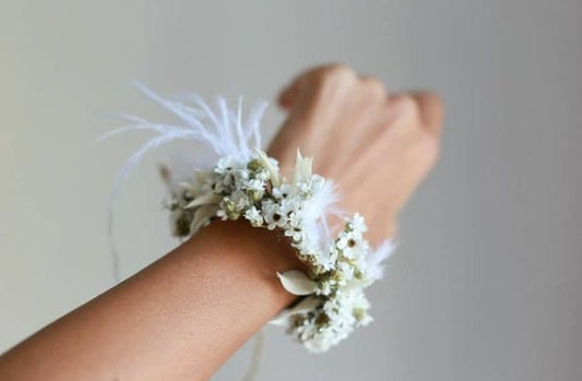 Bride Wrist Corsage/Dried Wrist Corsage/Dried Wedding Flowers/Flower Bracelet/Bridesmaid Accessories/Bridesmaid Gift