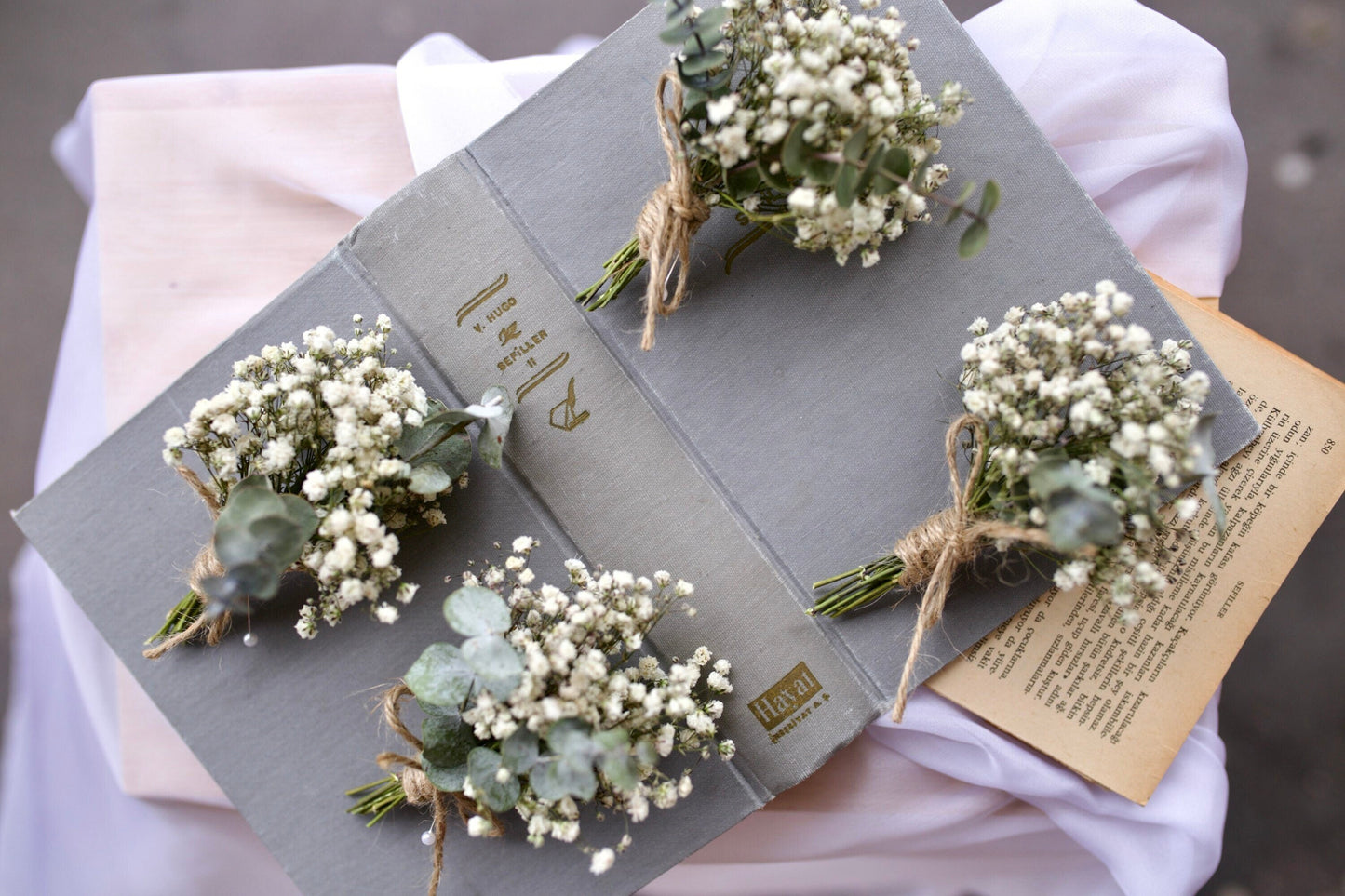 Dried Eucalyptus and Gypsophila Buttonhole/ Groomsmen Gift/ Groomsmen Buttonhole / Woman Corsage/ Greenery Corsage/ Babies Breath Lapel Pin