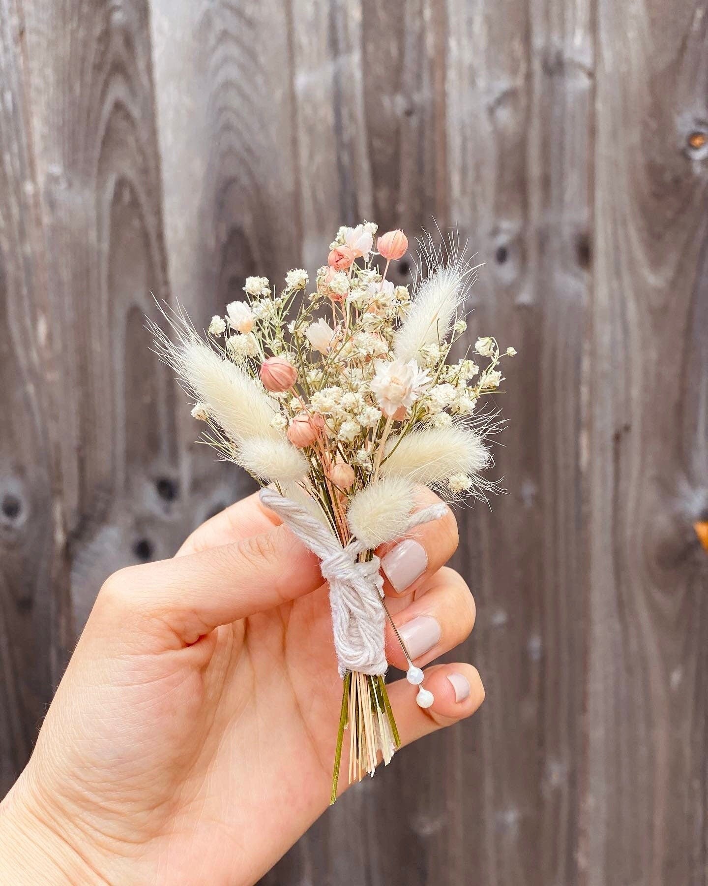 Blush Bunny Tail Groom Groomsmen Buttonholes /Gift for Him/ Babys breath boutonniere