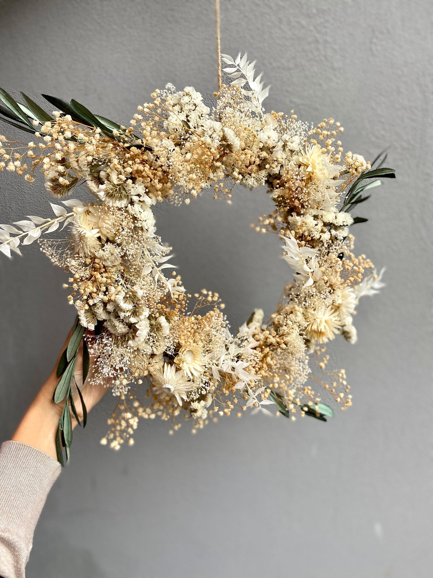 White Christmas Wreath/ Home Decoration/ Door Wreath / Xmas Decoration/ Dried Flowers