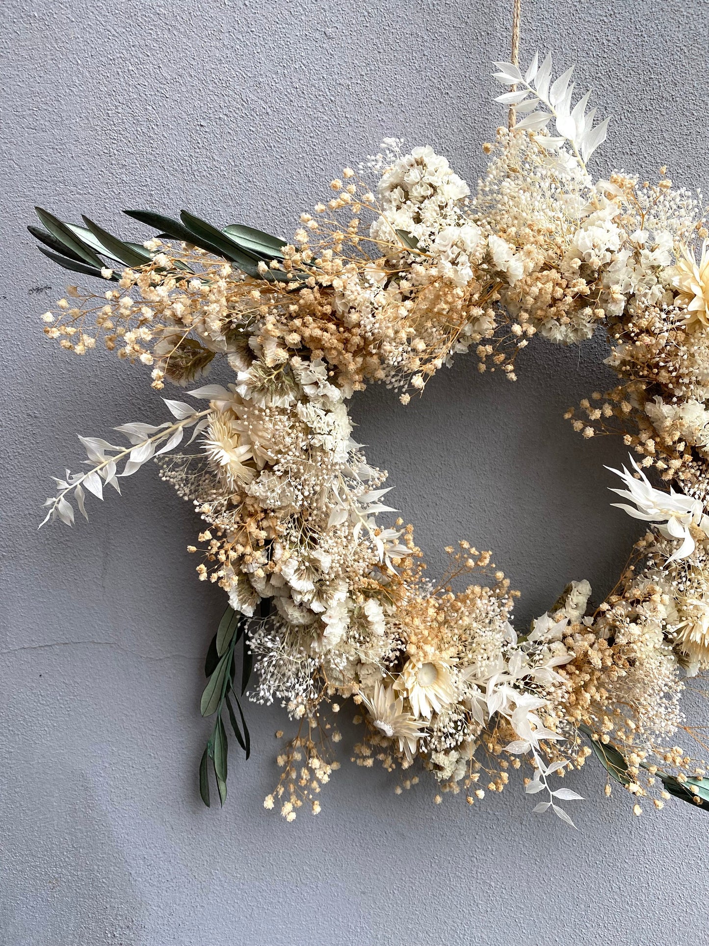 White Christmas Wreath/ Home Decoration/ Door Wreath / Xmas Decoration/ Dried Flowers